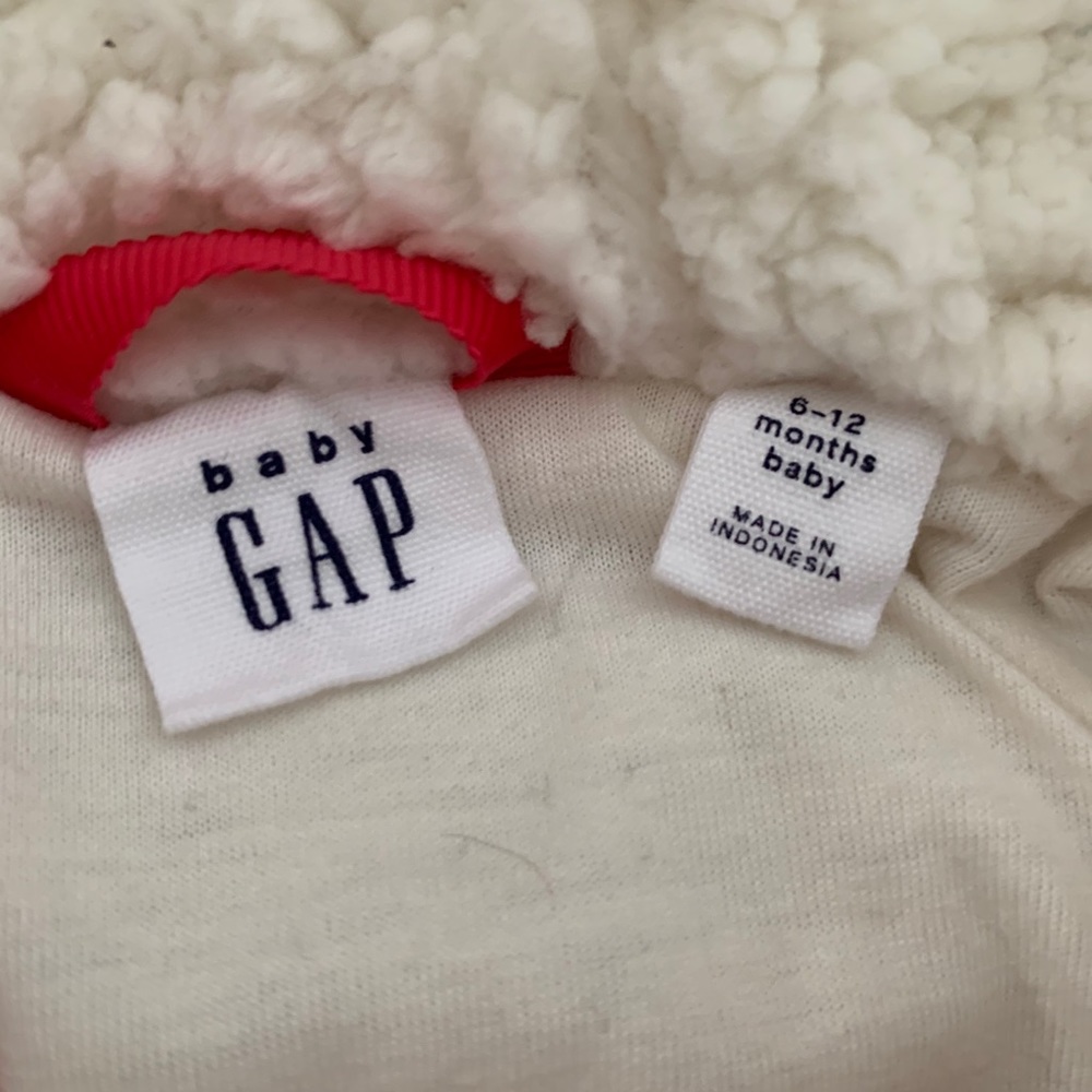 EUC Baby Gap winter coat size 6-12m - Picture 2 of 3